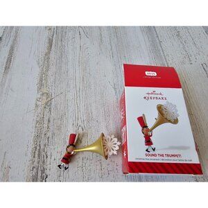 Hallmark sound trumpet band guard mini music ornament Xmas tree new